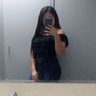 leyanina's profile picture. ¿Un besito o un vinito?