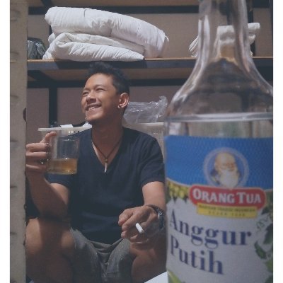 Samponan's profile picture. 🦀Cancer
I am a Daddy!
Manusia yang online nya kadang-kadang sometime.