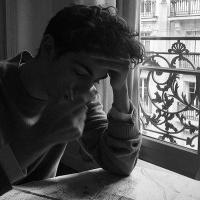 120battements's profile picture. "cours, fuis comme un lâche, accroche-toi à la vie par tous les moyens, et ne reviens devant moi que lorsque tu auras les mêmes yeux."