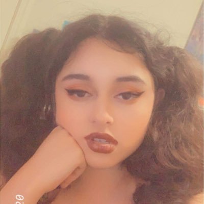 uloniepina's profile picture. Feral dipshit, I make art sometimes. also got a youtube channel if that floats ur boat