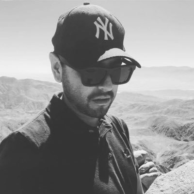 automaticbird's profile picture. Digital Creative & Storyteller.