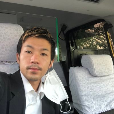 36歳2023年🐇年男🐇東京タクシー運転手、福岡4年、東京10年目。YouTube＆TikTok、他SNSで活動中。時々ツイートします(⁎⁍̴̆Ɛ⁍̴̆⁎)