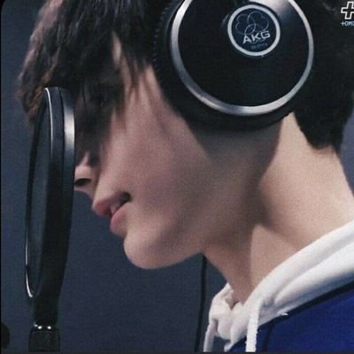 hyukaly's profile picture. 