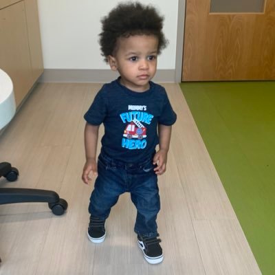 denden0902's profile picture. love ❤️ my son my wife 🏈 and firearms and shoes 👟 lol