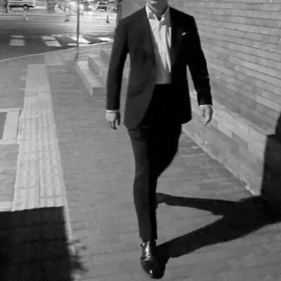 nodroG_kh's profile picture. 30 something HK-based suit and tie fetishist. 
Love meeting other dapper men! 
DMs open!