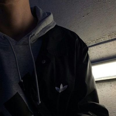 _4str3's profile picture. "Fuck society"