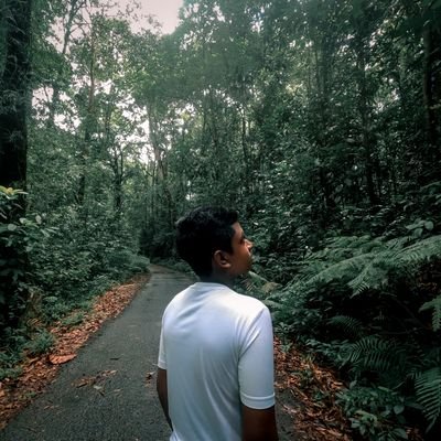 Thinal5's profile picture. Student / Aquascaper /YouTuber