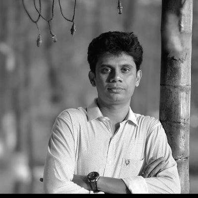 After doing specialisation in Animation & Graphics from Film and Television Institute Of India (FTII) with an advantage of applied art (BFA)