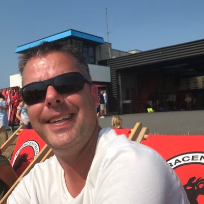 Gezin, medewerker Technische Inkoop @brandweerZHZ, vrijwillig bevelvoerder / instructeur, skiën/mtb