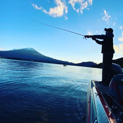 趣味のツイッターアカウントですが、バス釣りが主になっています。相模湖、河口湖、津久井湖、多摩川あたりに出没します。