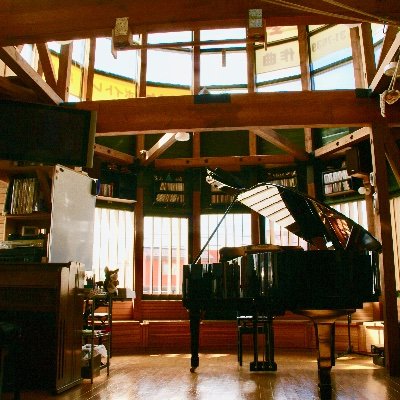 北海道旭川市の音楽教室「おと塾」
ボイトレ・カラオケ・声楽・ピアノ・作編曲など，ご希望に合わせたレッスンができます。