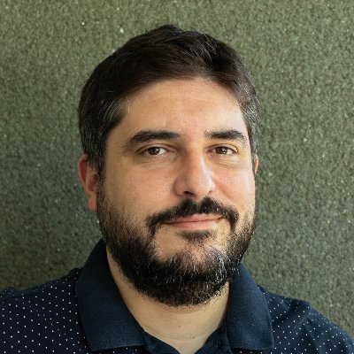 Novinar, kolumnist, komentator, sintetičar i analitičar
#EnergyPressNet #PitamZaRodjaka #NaimeKajJe