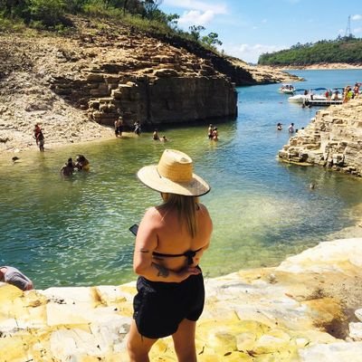Lisandr93430870's profile picture. Tolice é viver a vida assim, sem aventuras. 🦋