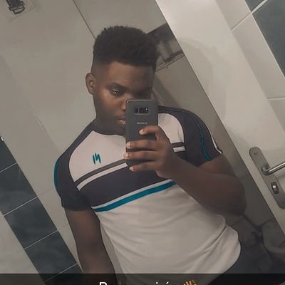 je parle avec tout l'monde 😌