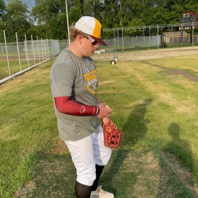 AndrewH97899376's profile picture. baseball enthusiast, 16yo baseball player ihs2022
