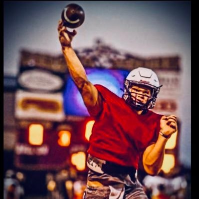 class 2022 dual-treat QB 6ft1 https://t.co/xh7GdCKpk0
