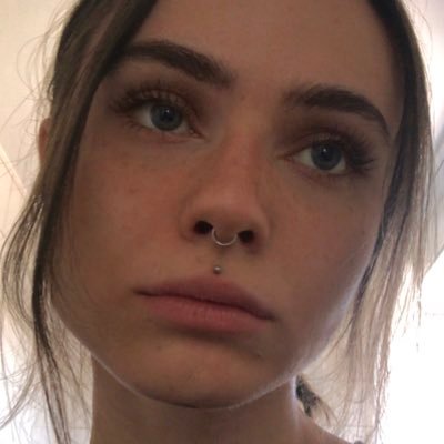 pavliyna's profile picture. 