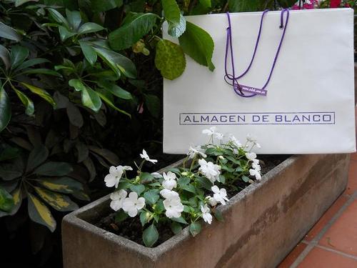 Fabricamos Artículos de Blanquería para el Hogar. Diseño, Calidad y Precio nos distinguen. Innovación continua y soluciones prácticas a cada necesidad.