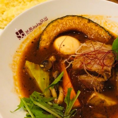2022年通関士試験合格は諦めかけております。かつて沖縄インディーズバンドが好きすぎて、hands愛読してました。また、昔の沖縄の写真が大好きです。(特に復帰前後の沖縄…)
