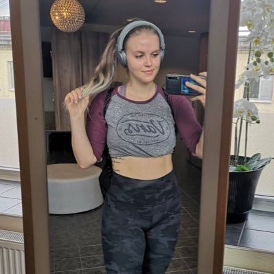 Taylerwork's profile picture. 20🧜🏼‍♀️ i work out a lil bit 💪🏼 swing trader