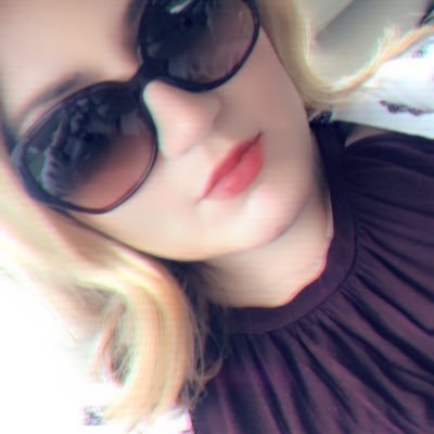 EmCroke's profile picture. I make movies and tv and weird things like that.