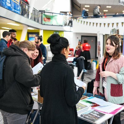 Volunteering at @DerbyUni, part of @derbyunicareers. Students & graduates can see our latest opportunities here: https://t.co/LOh4TwmXI6…