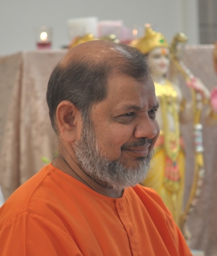 Swami Tejomayananda