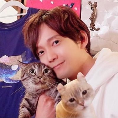 【俳優・グランパパプロダクション所属】 愛猫(タイガー&ナイト＆サン)ツイキャス生配信！ドラマ『相棒22』階真役9話&元日SP/『あきない世傳 金と銀』留七役/映画『次元大介』 /(芸歴)3年B組金八先生6 ウォーターボーイズ新選組血風録（沖田役）平清盛「大富豪同心3」グッズ通販中！↓