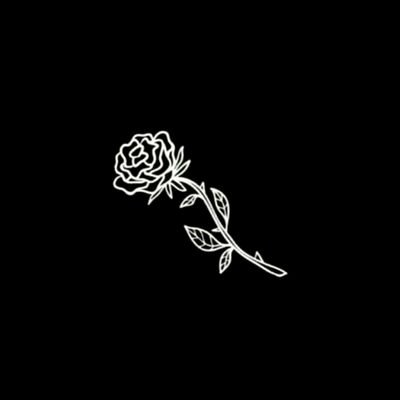 4_laauraa's profile picture. ns