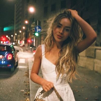 en détresse émotionnelle. 👏😔 fan de Sabrina Carpenter !😍💫