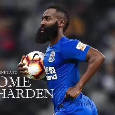 2FYuQs66M5rDNeU's profile picture. happy