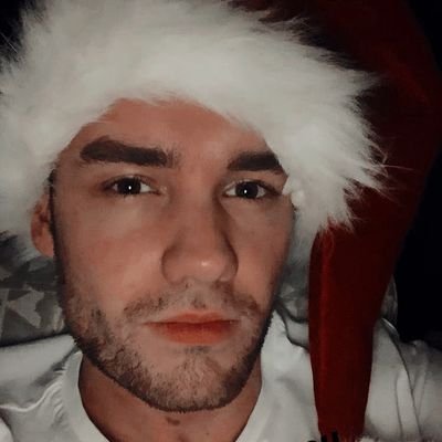 alguien normal que adora el No Hair de Liam 🥺✨