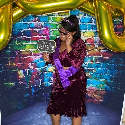 29 sims lover. I’m here to have fun and talk about anything sims related! #PositiveVibesOnly Youtuber and streamer on twitch - SIMplisticbeauty90