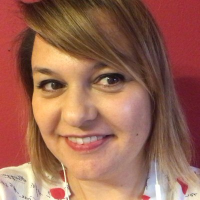 #Publicista Social Media 👩🏼💼 #Formadora 👩🏼🏫 #Copywriter ✍🏼 #Cibercooperante 🧒🏼