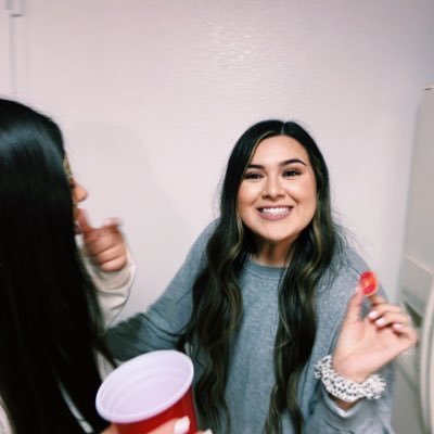 zayraurias_'s profile picture. Oh hello there