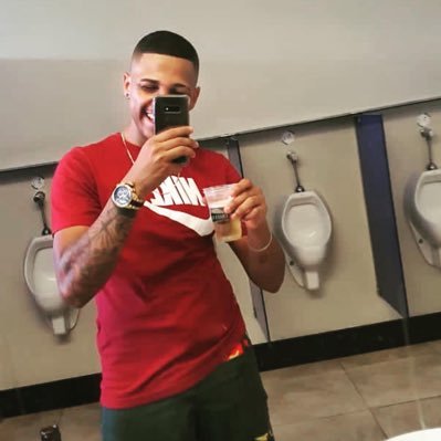 Toddyn On Twitter Kkkkkk Uso A Figurinha Do Mc Kevin Esqueci Pra Tudo