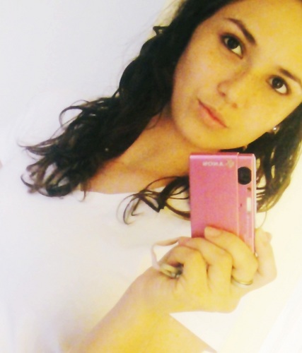 rebecakataoka's profile picture. 