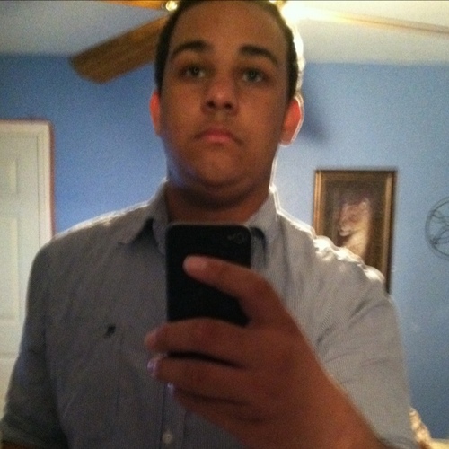 _ThatKidKenneth's profile picture. #Teamiphone4  
#TeamFollowBack 
#JetLife 
Just follow me manye.