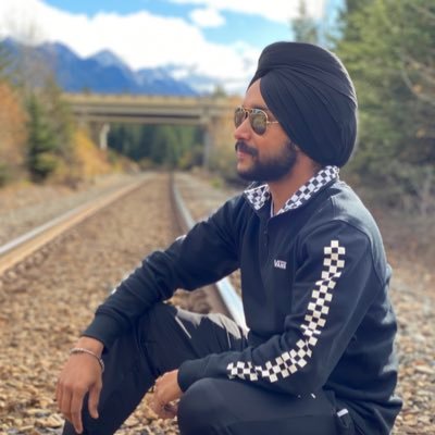GuriJhinjer9's profile picture. PUNJABI