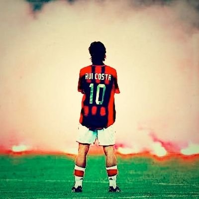 Kendi çapında bir şeyler yazar çizer.
Galatasaray | AC Milan | Sunderland