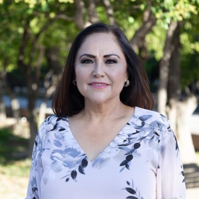 Mujer, madre y abuela, orgullosamente monclovense.  Diputada Federal #Coahuila Senadora de la República en las LXII y LXIII Legislaturas #EcoFriendly ♻️