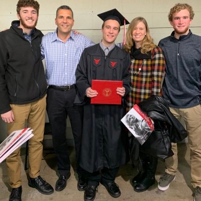 -2nd shift Warehouse Operations at BSN Sports- Opinions are my own- FC’15 ➡️ Franklin College 🏀 ➡️ Ball State University ‘19 #HeatNation #DawgPound #GoIrish