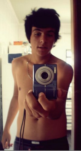 Sei que as veses e foda da vontade de parar mais se eu parar quem vai ter Historia pra pode conta :D