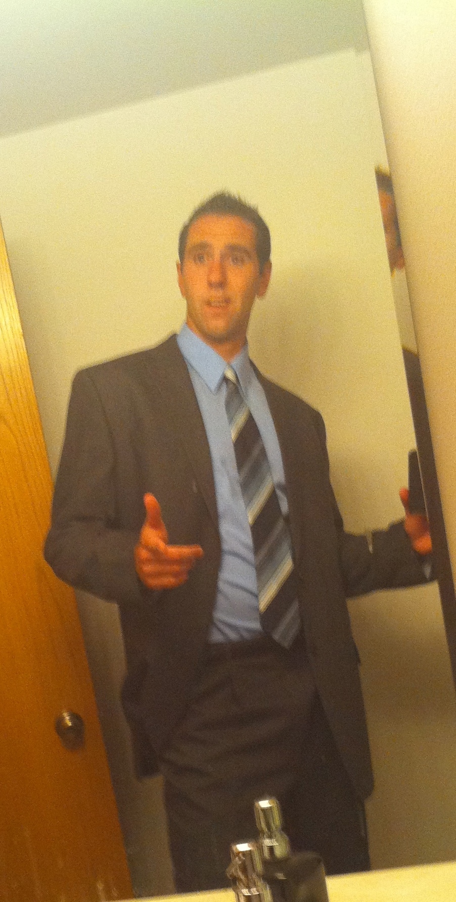 robbridg211's profile picture. 5-0, 6'5, 222