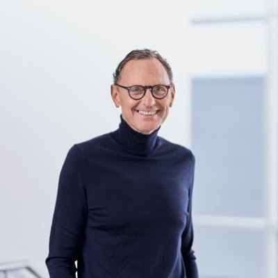 CEO of voxeljet AG. We make the world’s largest and most powerful 3D printing systems for production purposes