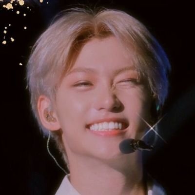 cjustinee_'s profile picture. 18 - Photographer 📸 & Student at FLC 
youtube: justine chan 
instagram: jceotter

teehee also follow @jceotter ❤