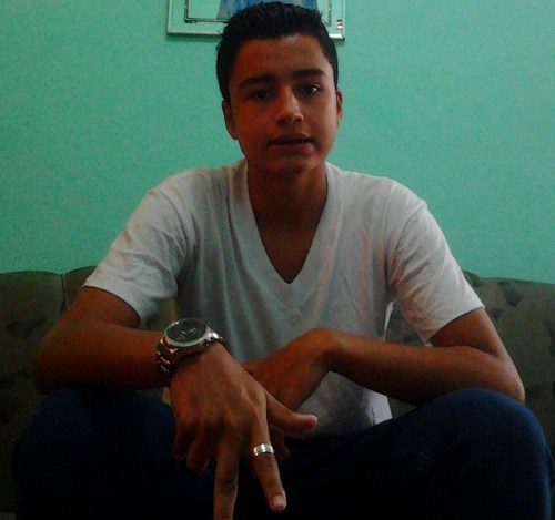 Por mais longa que seja a noite, o Sol sempre volta a brilhar !

MSN: gui10futebol@yahoo.com.br  add lá ;D