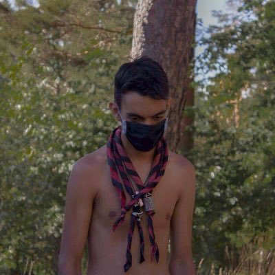 Cuida de quien te cuide
El humor es la base de la vida
🐺🐺🐺🐺