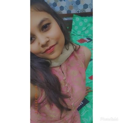 Charuwalia11's profile picture. 