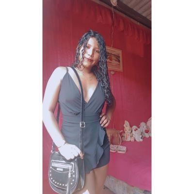 Monique72740501's profile picture. Pai, trabalha naquele sonho que eu te peço todos os dias.. ❤️🙏